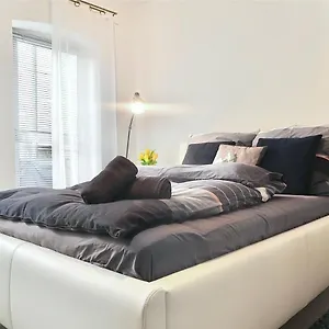  Apartment Unlimited - Schoen & Zentral Wohnen Perfekt Fuer Kurze Aufenthalte Im Eg